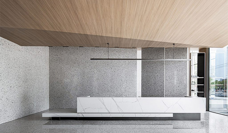 旭辉城售楼处，用水磨石打造极简空间